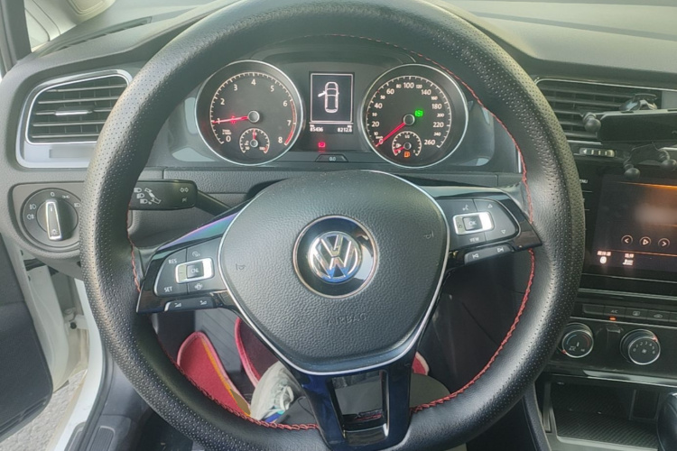 Volkswagen Golf 2020 #11 Volkswagen Golf 2020 car image #11
