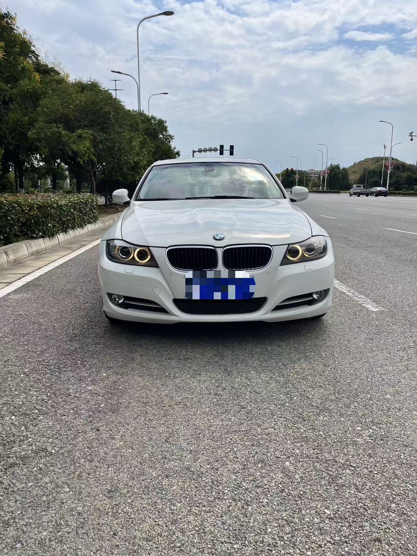 BMW 3 Series 2011 #2 BMW 3 Series 2011 car image #2
