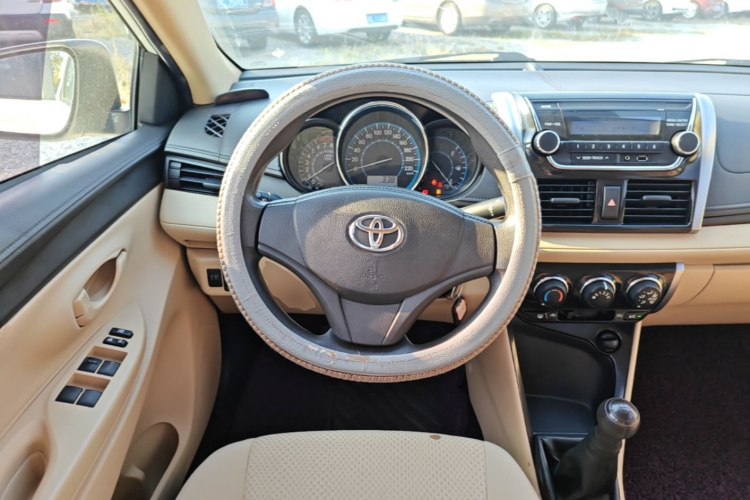 Toyota Vios 2015 #11 Toyota Vios 2015 car image #11