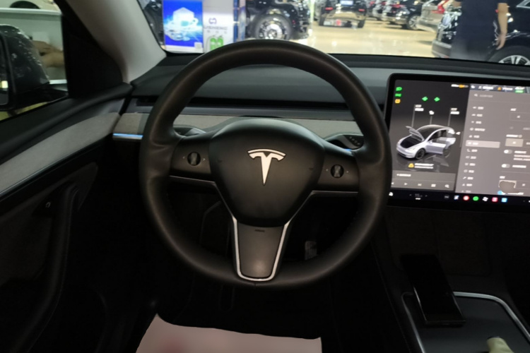 Tesla Model Y 2024 #15 Tesla Model Y 2024 car image #15