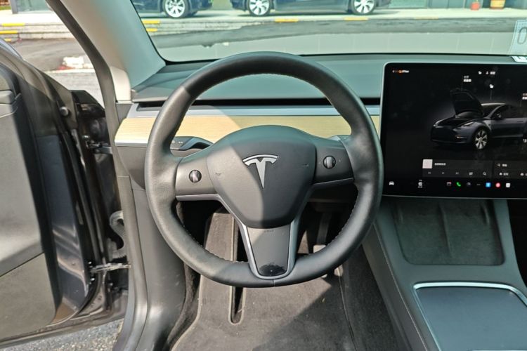 Tesla Model Y 2022 #15 Tesla Model Y 2022 immagine di auto #15
