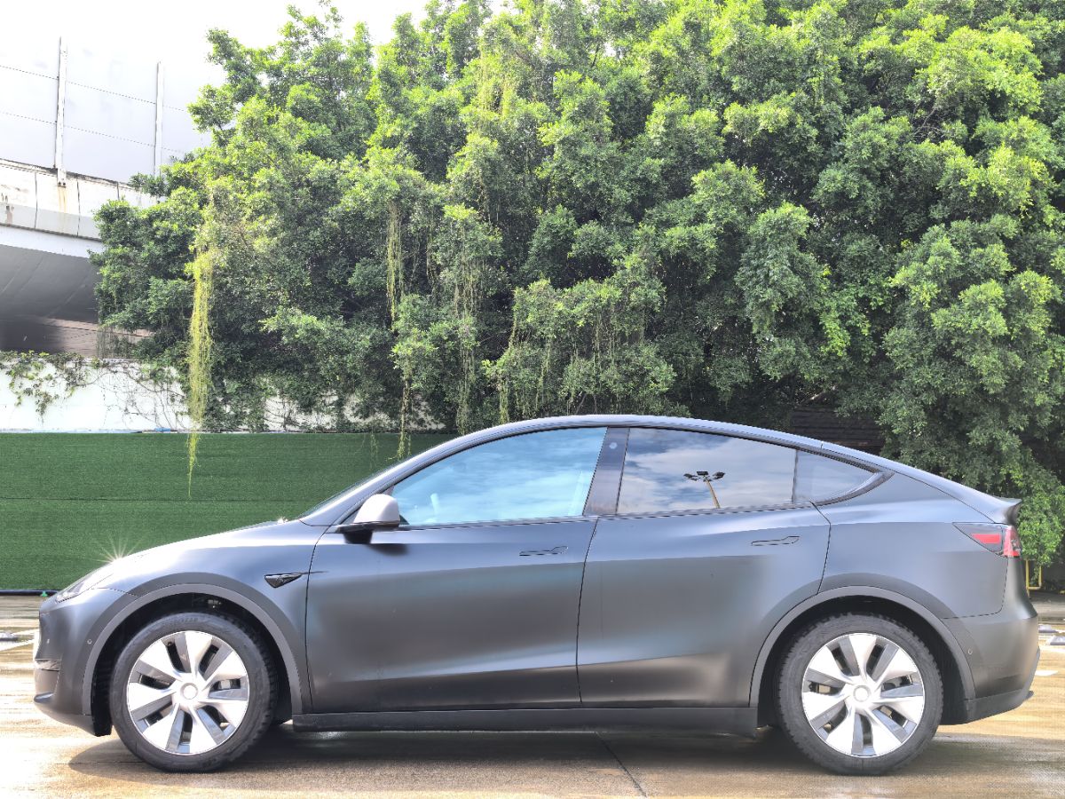 Tesla Model Y 2022 car image #4