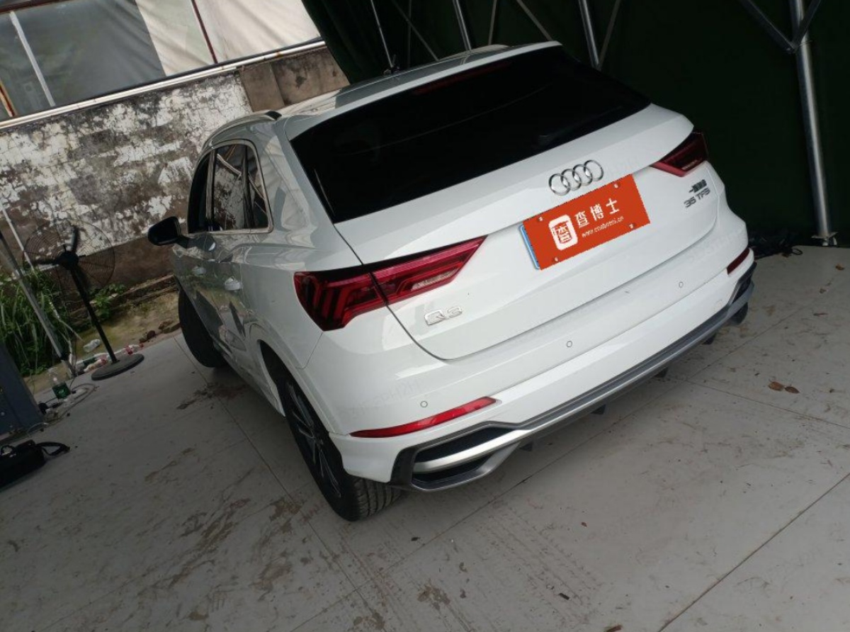 Audi Q3 2022 car image #4