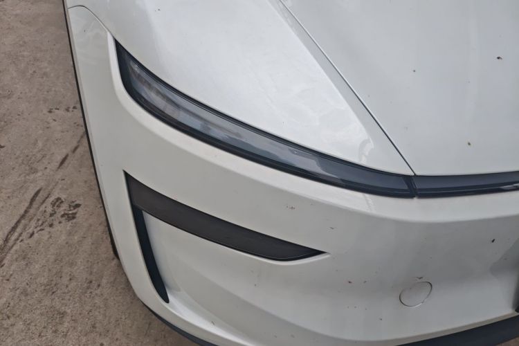 Tesla Model Y 2026 #8 Tesla Model Y 2026 car image #8