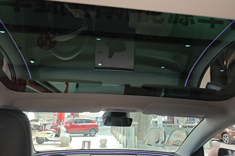 Tesla Model 3 2024 car image #18