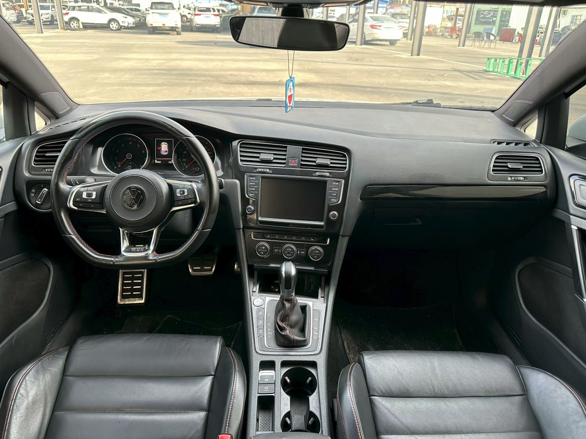 Volkswagen GolfGTI 2018 #5 Volkswagen GolfGTI 2018 car image #5