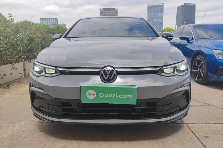 Volkswagen Golf 2024 car image #3