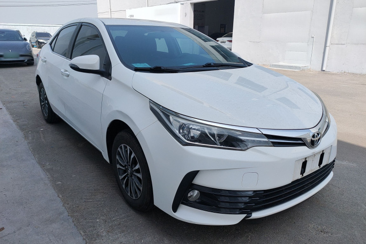 Toyota Corolla 2019 immagine di auto #4