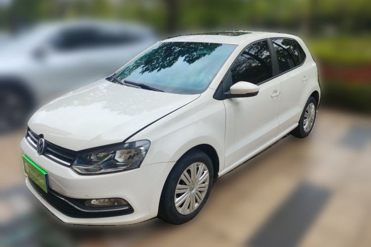 Volkswagen Polo 2017 car image #2
