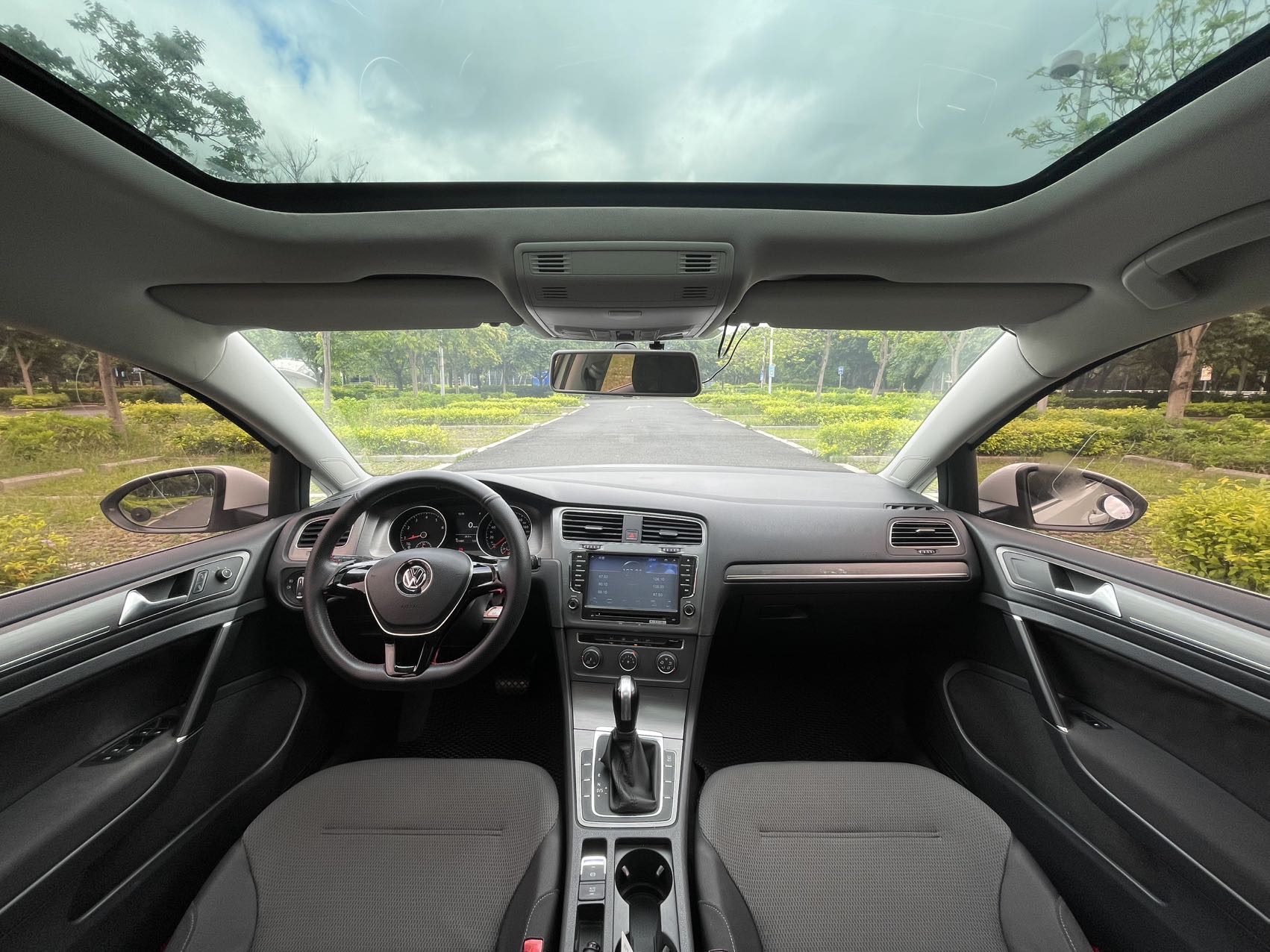 Volkswagen Golf 2014 car image #6