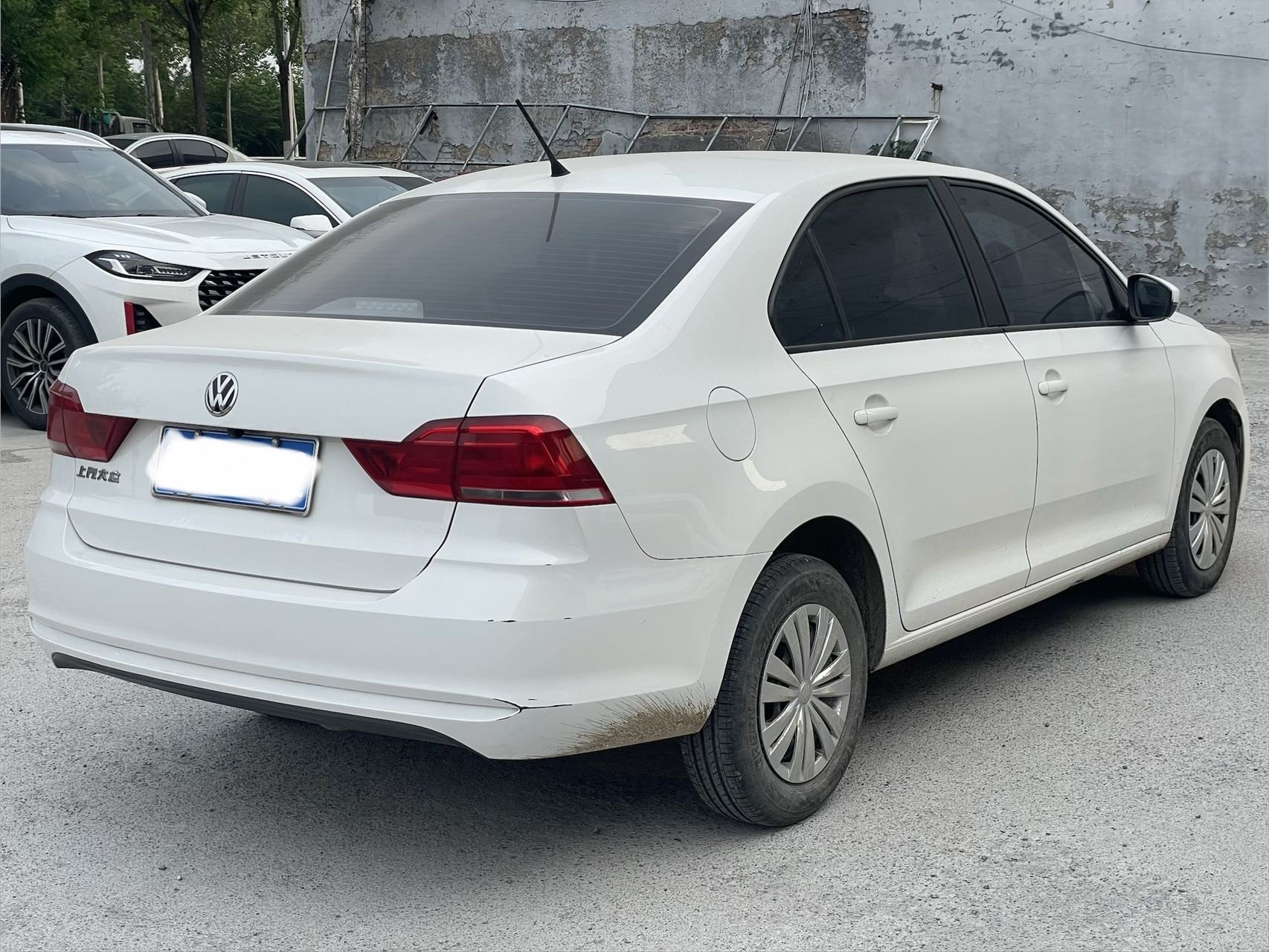 Volkswagen Santana 2022 car image #3