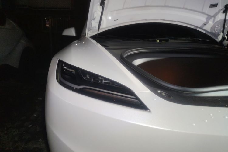 Tesla Model 3 2025 car image #8