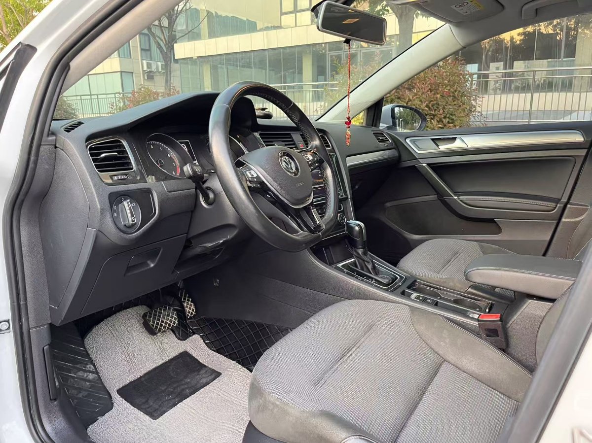 Volkswagen Golf 2019 #4 Volkswagen Golf 2019 car image #4