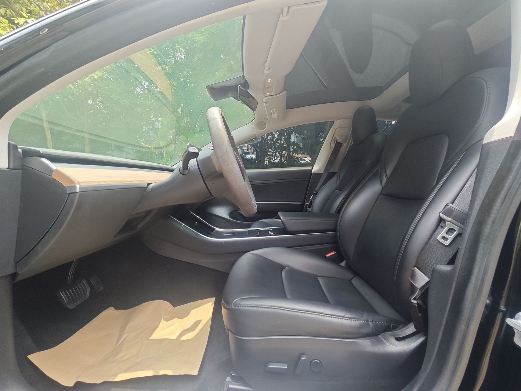 Tesla Model 3 2020 car image #11