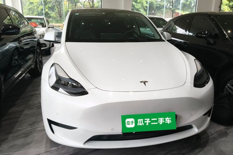 Tesla Model Y 2023 car image #3