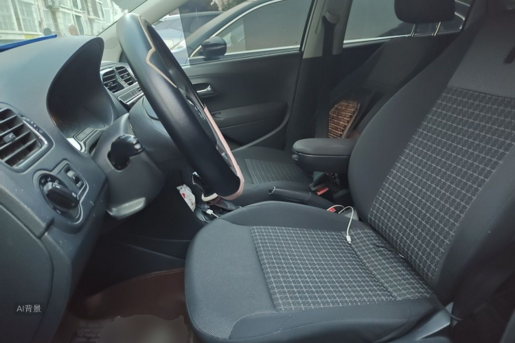 Volkswagen Polo 2015 #17 Volkswagen Polo 2015 car image #17