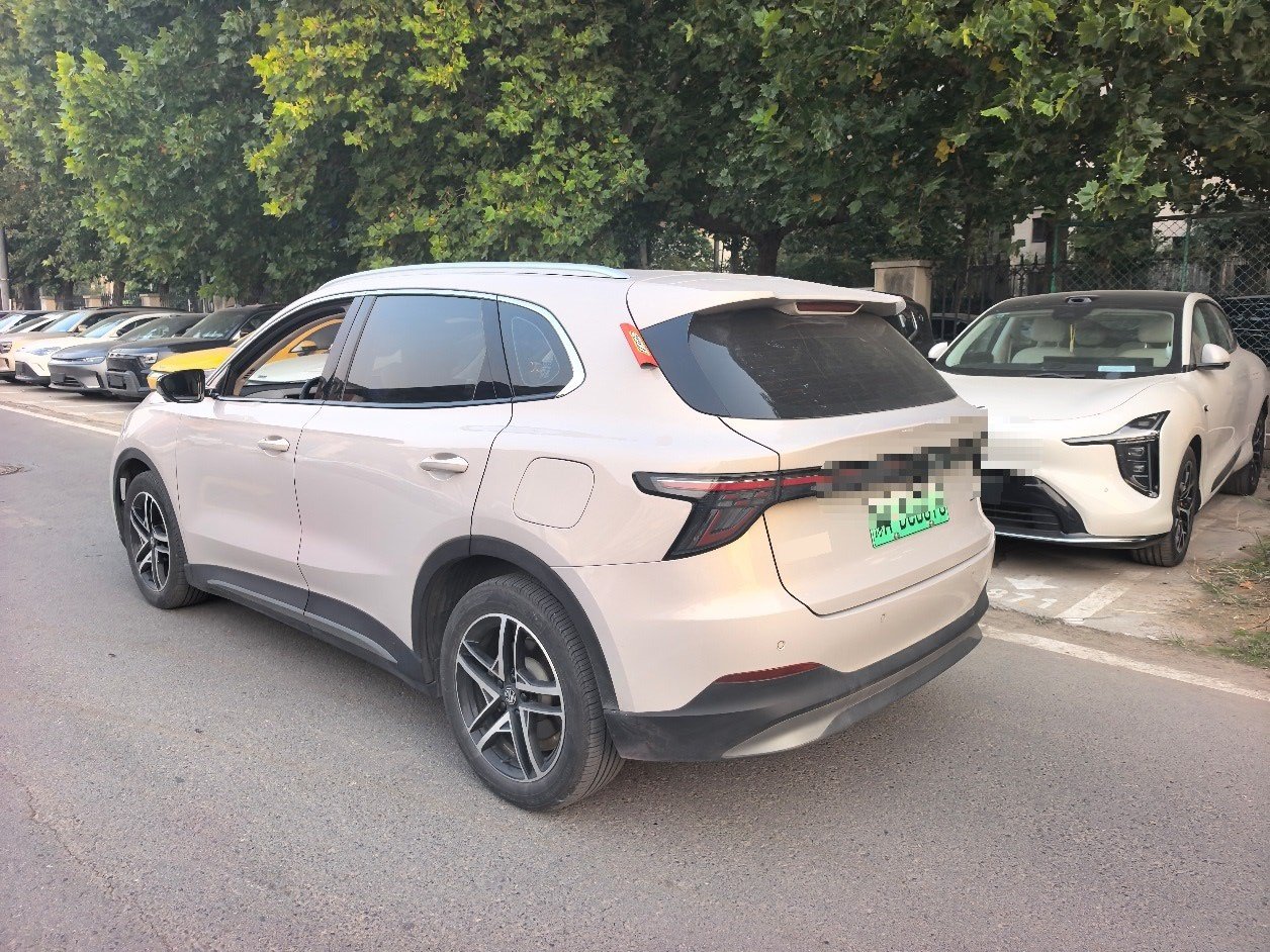 MG ES5 2025 imagen de coche #4