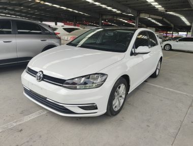 Volkswagen Golf 2018 car image 