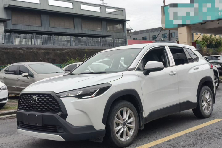 Toyota Corolla Cross 2023 car image #2