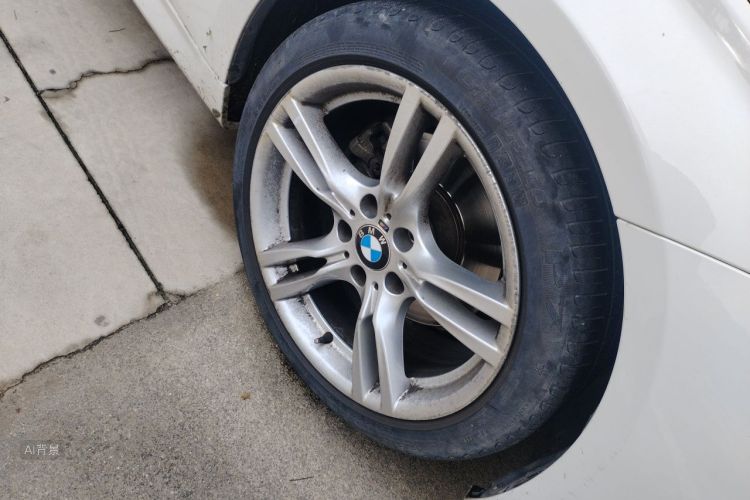 BMW 3 Series 2019 car image #9