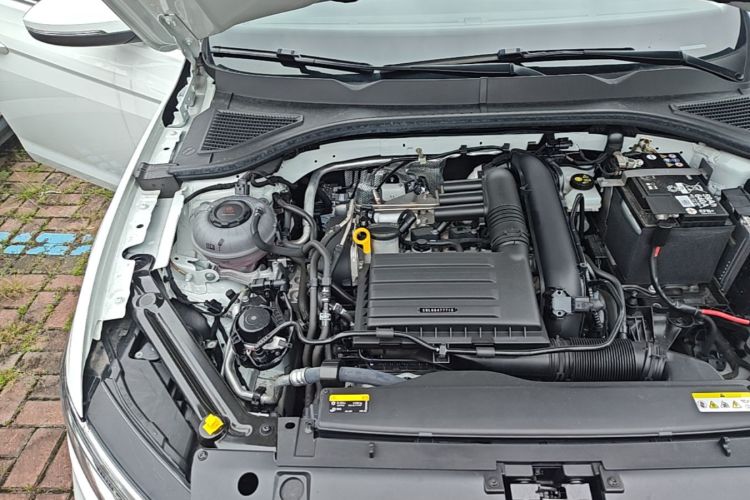 Volkswagen Bora 2025 car image #23