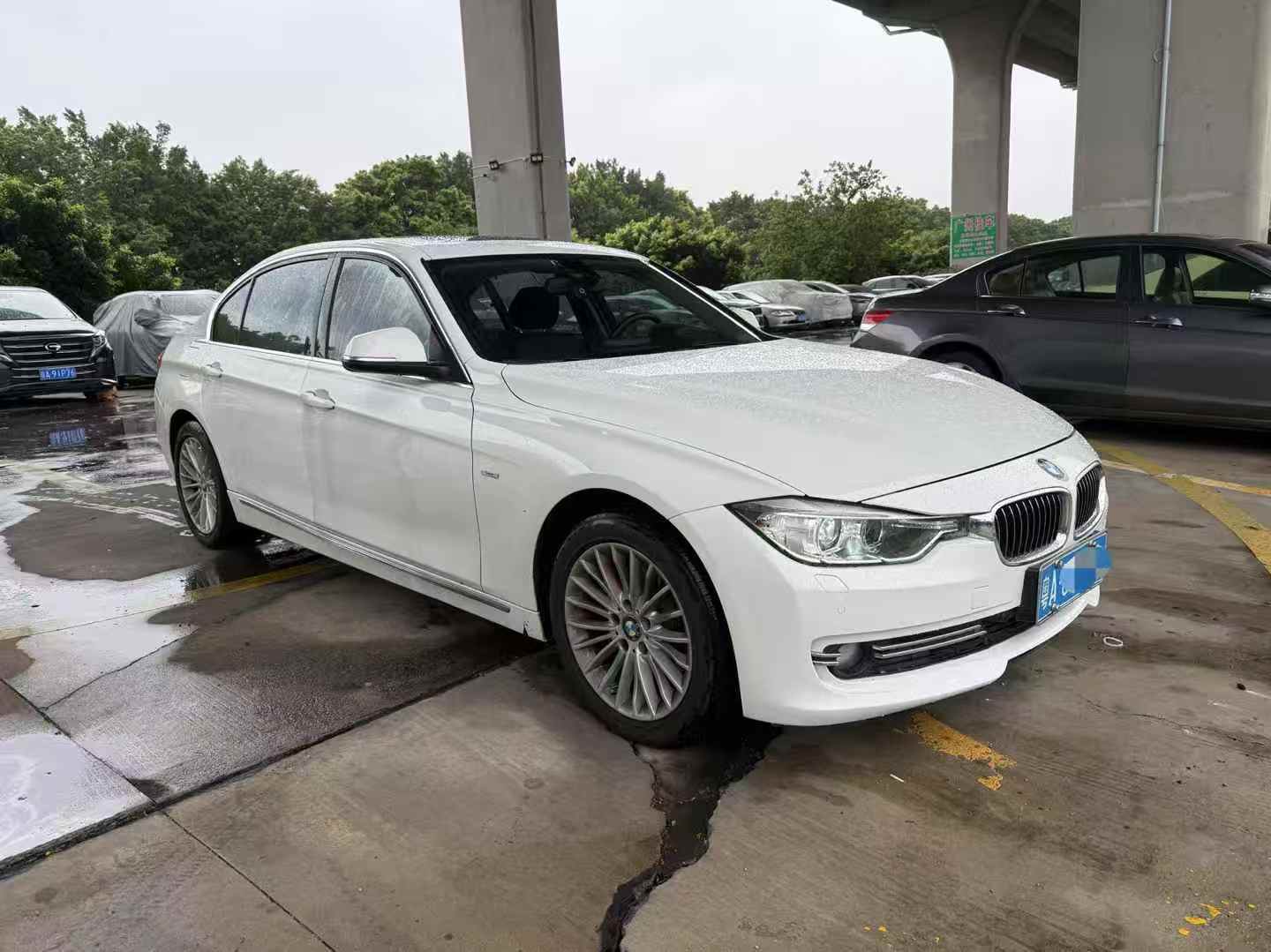 BMW 3 Series 2013 car image #3