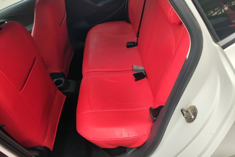 Volkswagen Polo 2017 car image #17