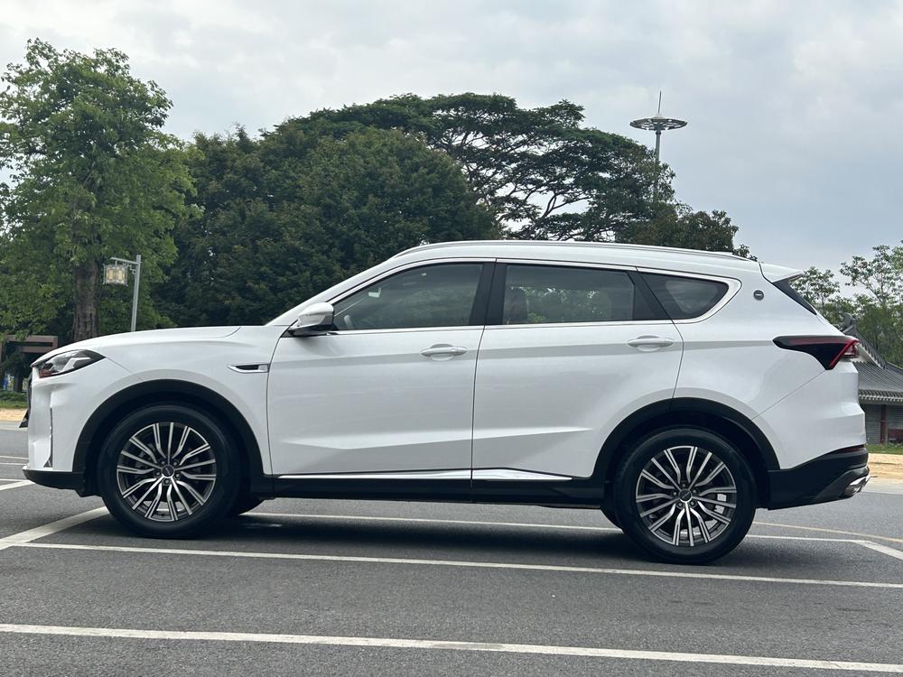 Jetour X70 PLUS 2024 car image #4