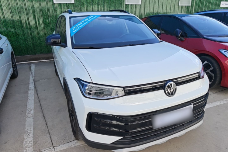 Volkswagen Tharu 2025 car image #4
