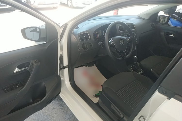 Volkswagen Polo 2017 #16 Volkswagen Polo 2017 car image #16