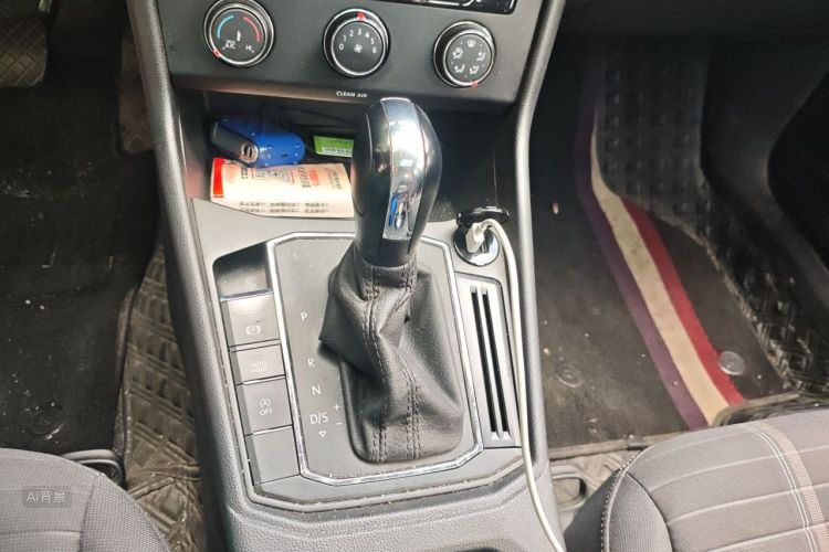 Volkswagen Lavida 2022 car image #16
