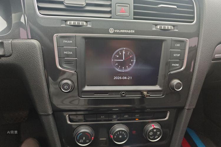Volkswagen Golf 2017 car image #15