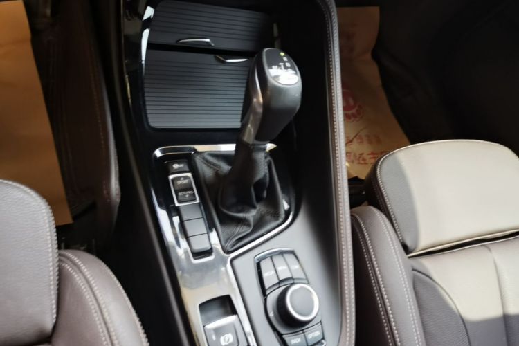 BMW X1 2019 car image #14
