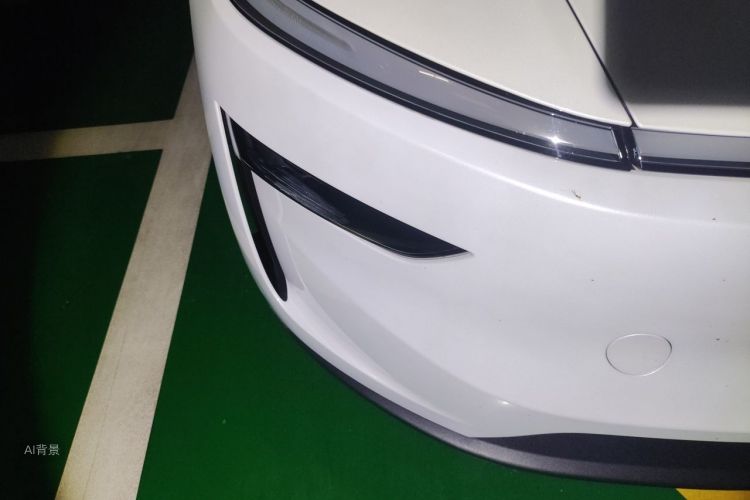 Tesla Model Y 2025 car image #8