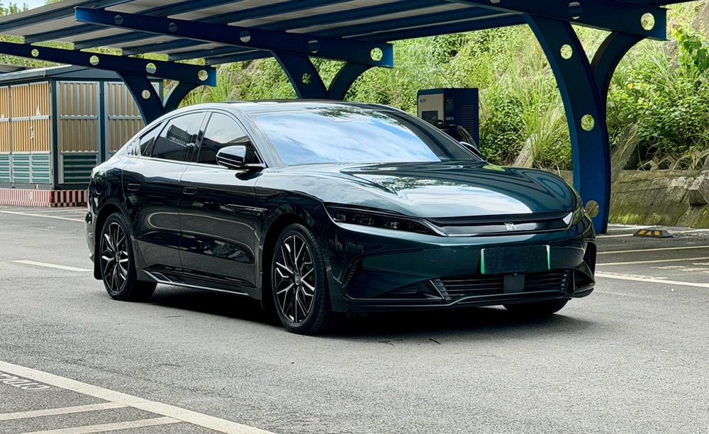 BYD Han 2023 car image #3