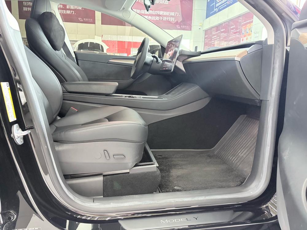 Tesla Model Y 2022 #9 Tesla Model Y 2022 car image #9