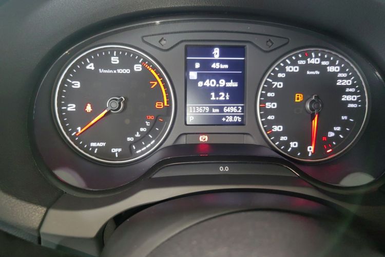 Audi A3 2019 car image #13