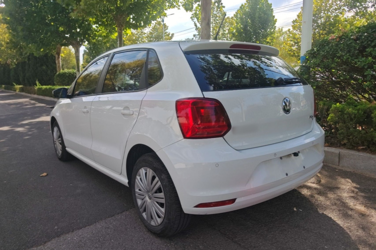 Volkswagen Polo 2016 car image #5