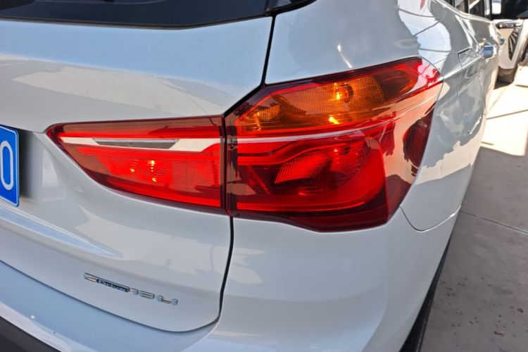 BMW X1 2018 car image #8