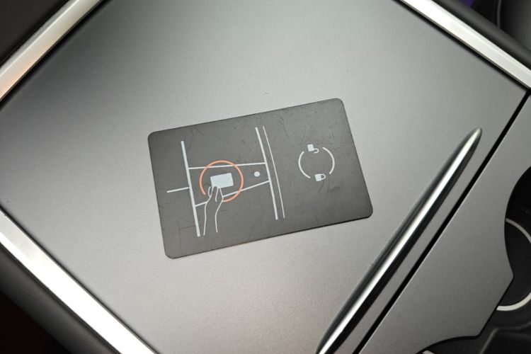 Tesla Model Y 2022 #12 Tesla Model Y 2022 car image #12
