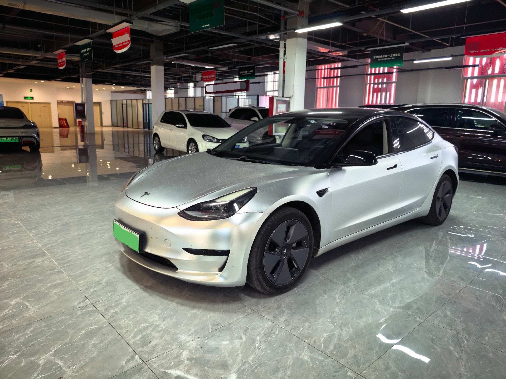 Tesla Model 3 2021 car image 