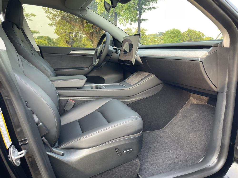 Tesla Model Y 2024 #7 Tesla Model Y 2024 car image #7