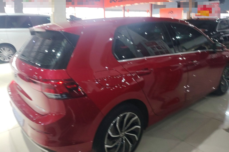 Volkswagen Golf 2022 car image #7