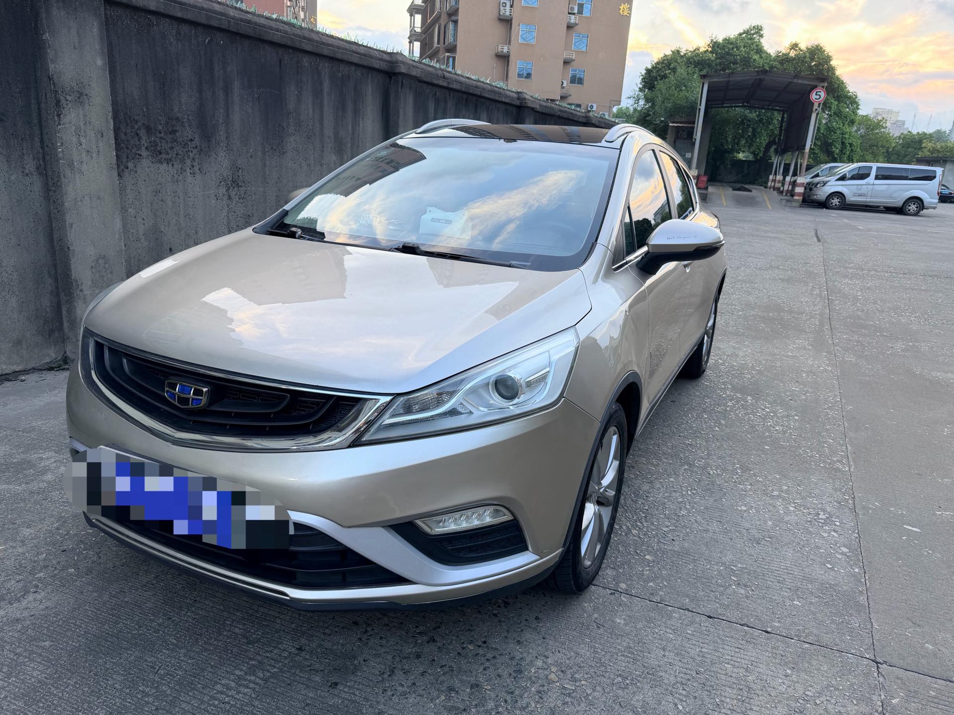 GEELY Emgrand GS 2017 GEELY Emgrand GS 2017 car image