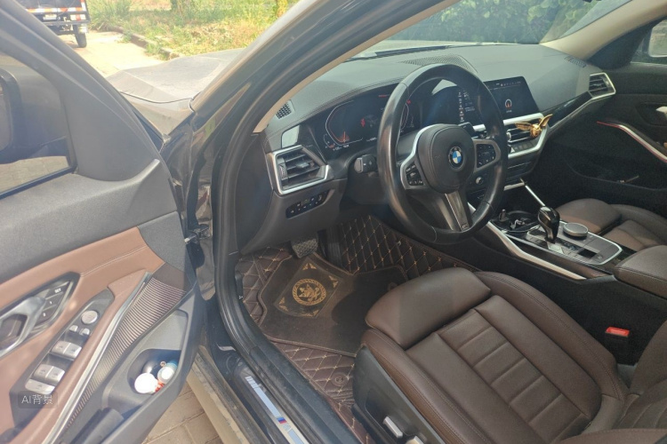 BMW 3 Series 2021 car image #18