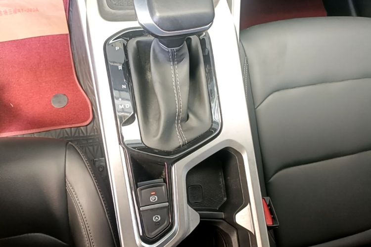 GEELY Emgrand 2025 car image #14