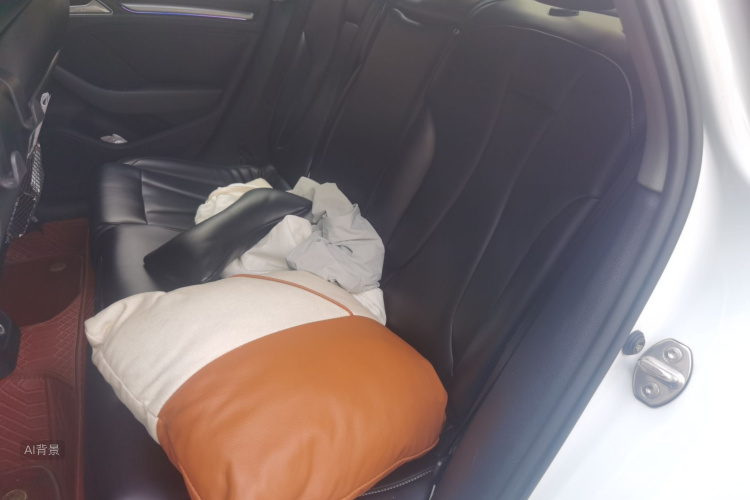 Audi A3 2019 car image #19
