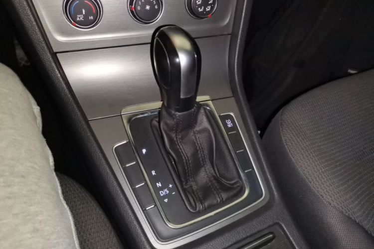 Volkswagen Golf 2015 #14 Volkswagen Golf 2015 car image #14
