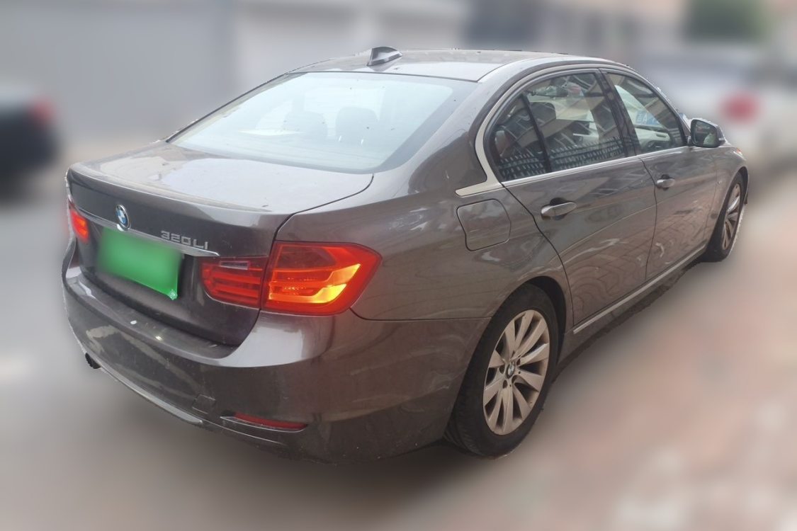 BMW 3 Series 2012 صورة سيارة #4