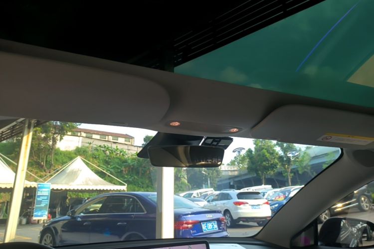 Tesla Model 3 2021 immagine di auto #18